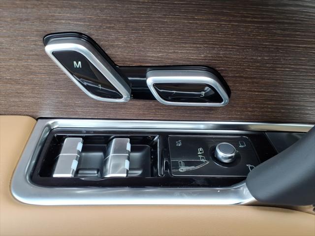 2025 Land Rover Range Rover P530 SE 7 Seat