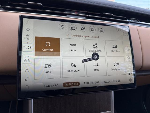 2025 Land Rover Range Rover P530 SE 7 Seat
