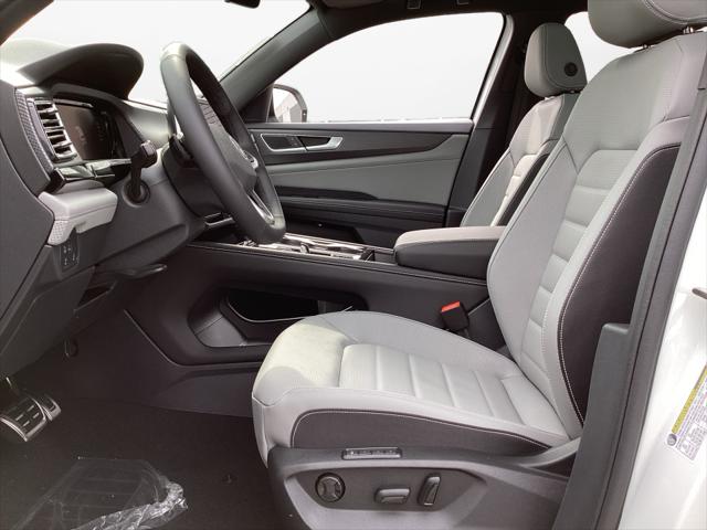 2025 Volkswagen Atlas Cross Sport 2.0T SEL R-Line Black