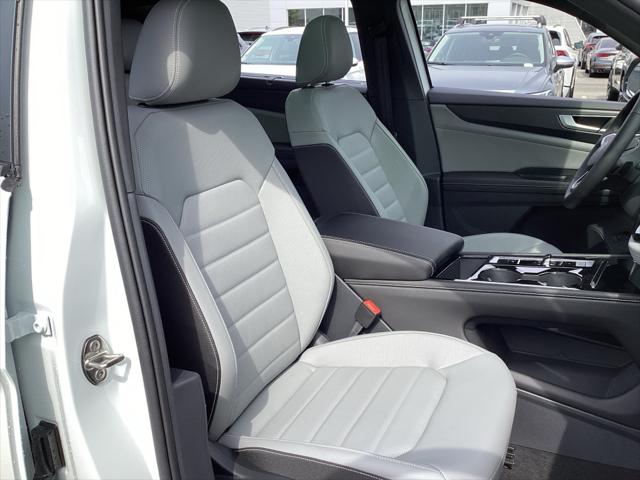 2025 Volkswagen Atlas Cross Sport 2.0T SEL R-Line Black