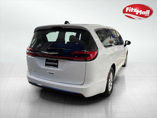 2024 Chrysler Pacifica Touring