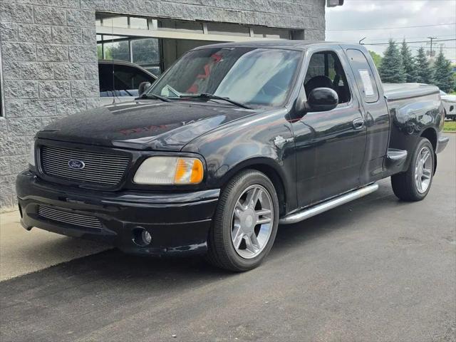 2000 Ford F-150 XLT for sale in Walled Lake, MI