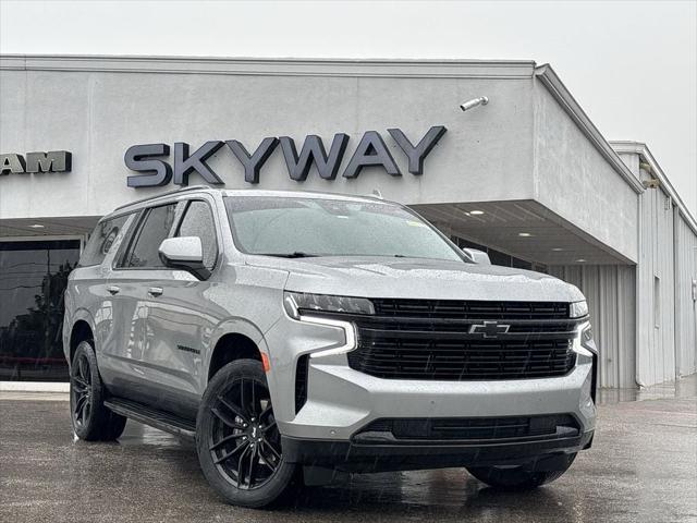 2023 Chevrolet Suburban 4WD RST