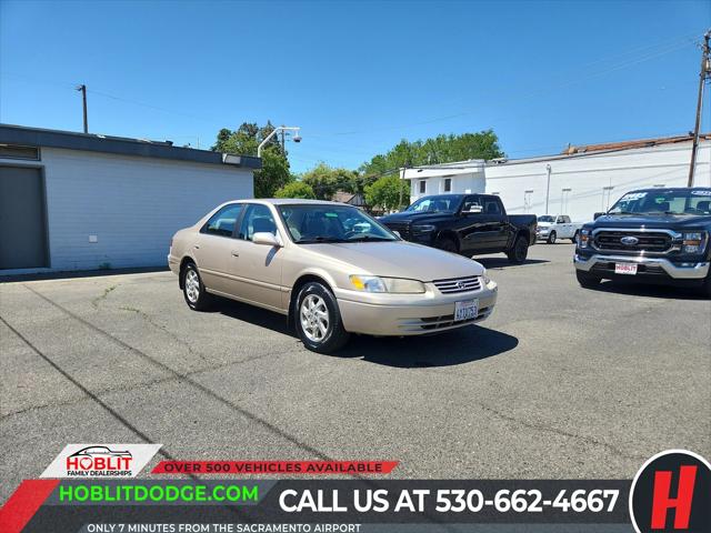 1999 Toyota Camry 