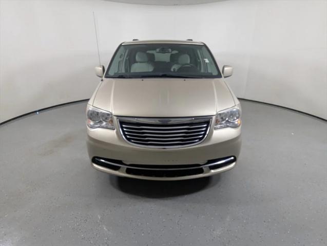 2016 Chrysler Town and Country Touring