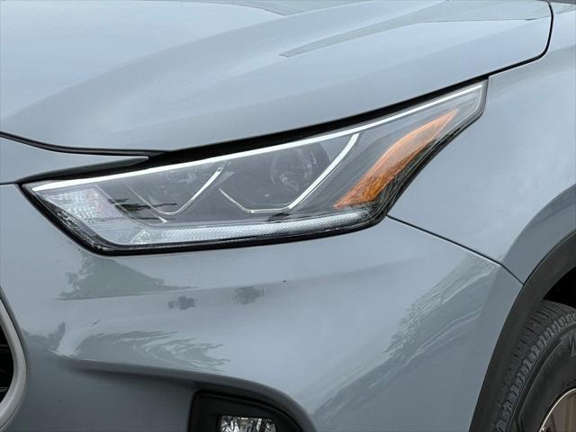 2023 Toyota Highlander Hybrid XLE Bronze