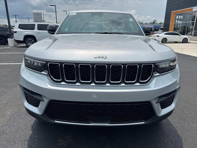 2025 Jeep Grand Cherokee GRAND CHEROKEE LAREDO X 4X2