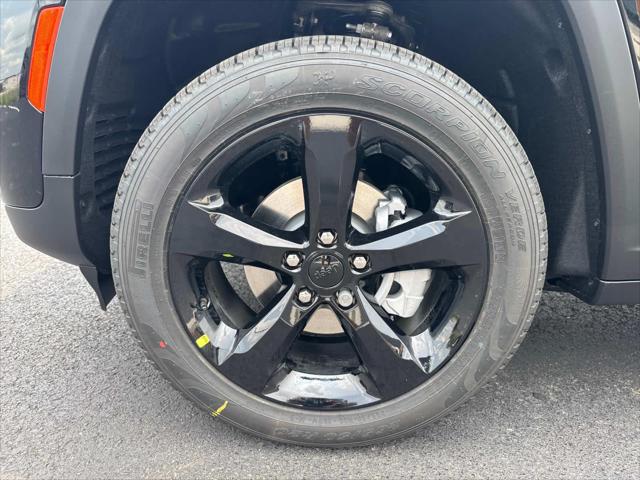 2025 Jeep Grand Cherokee GRAND CHEROKEE LIMITED 4X2
