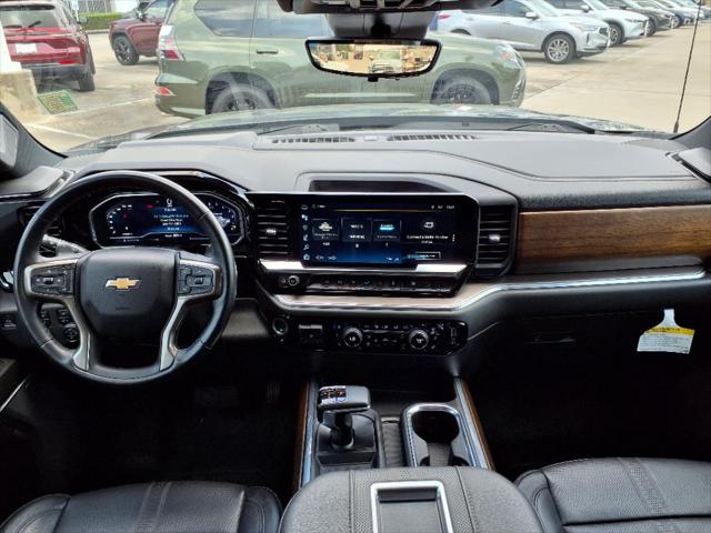 2022 Chevrolet Silverado 1500 4WD Crew Cab Short Bed High Country