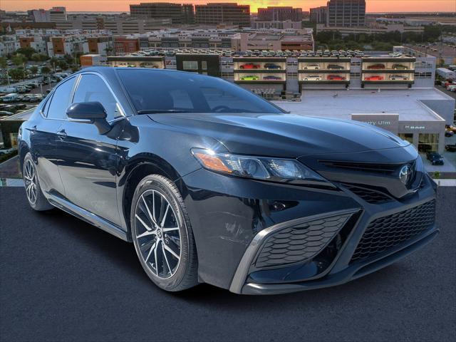 2022 Toyota Camry SE