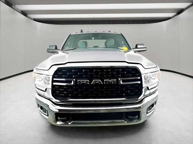 2022 RAM 3500 Big Horn Crew Cab 4x4 64 Box