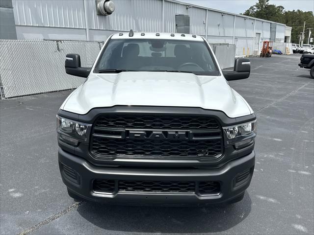2024 RAM Ram 3500 Chassis Cab RAM 3500 TRADESMAN CREW CAB CHASSIS 4X4 60 CA