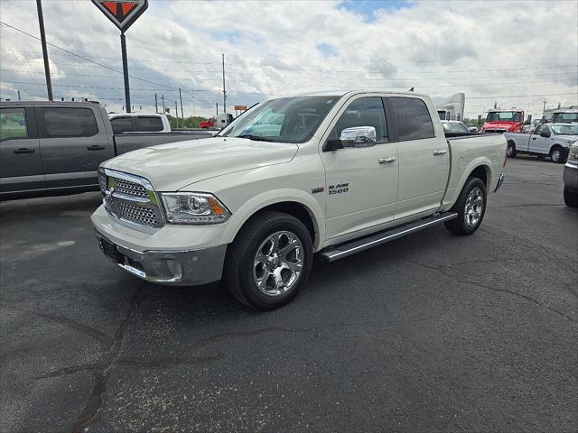 2017 RAM 1500 Laramie Crew Cab 4x4 57 Box