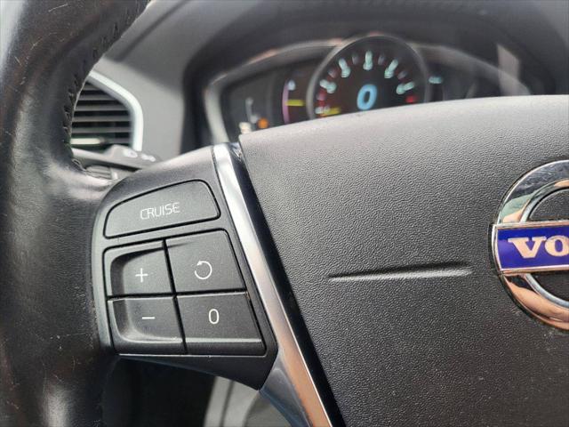 2015 Volvo XC60 T5 Premier Plus