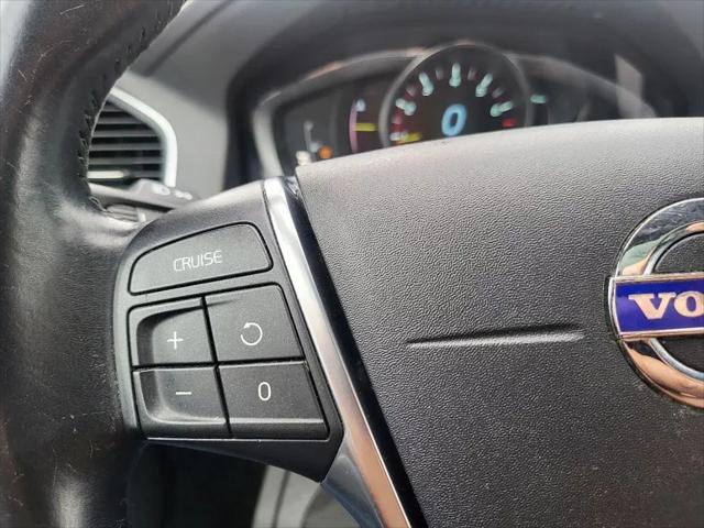 2015 Volvo XC60 T5 Premier Plus