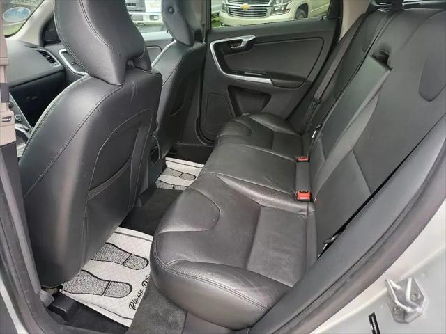 2015 Volvo XC60 T5 Premier Plus