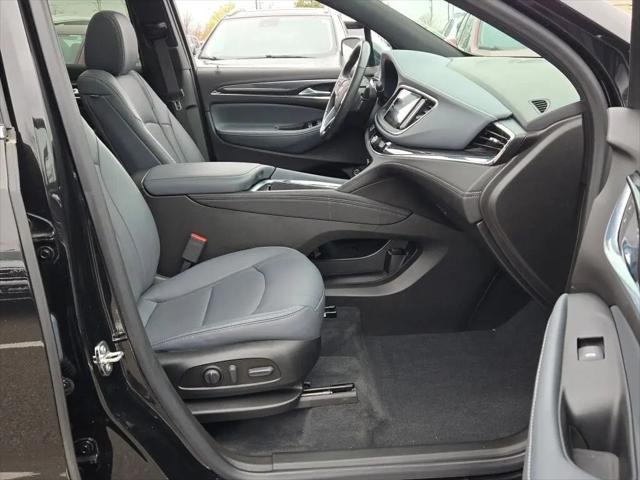 2023 Buick Enclave Essence AWD
