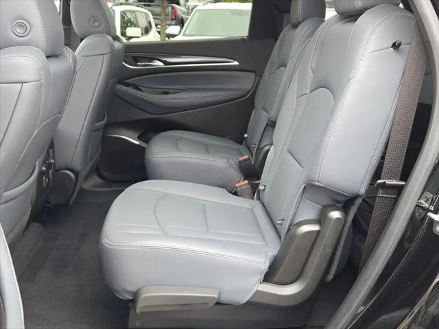 2023 Buick Enclave Essence AWD