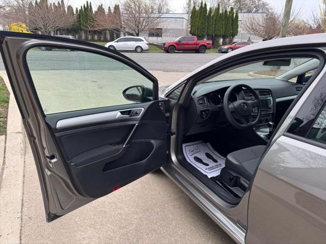 2016 Volkswagen e-Golf SE