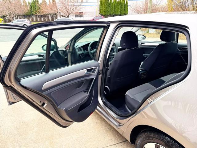 2016 Volkswagen e-Golf SE