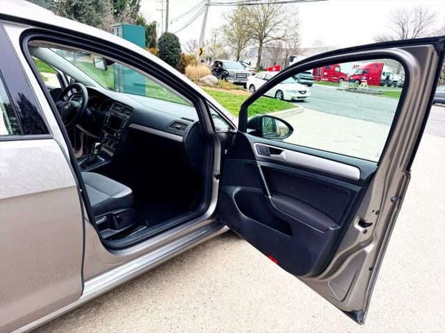 2016 Volkswagen e-Golf SE