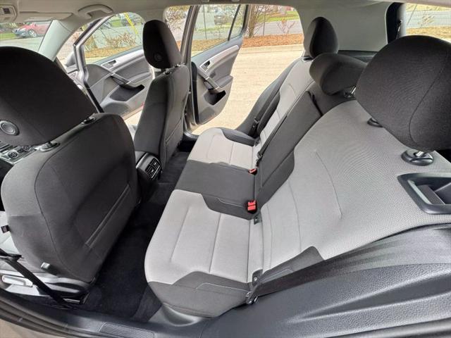 2016 Volkswagen e-Golf SE