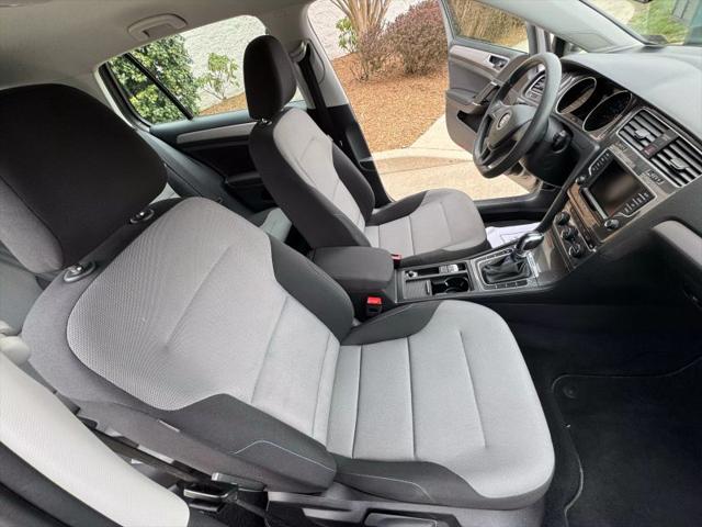 2016 Volkswagen e-Golf SE