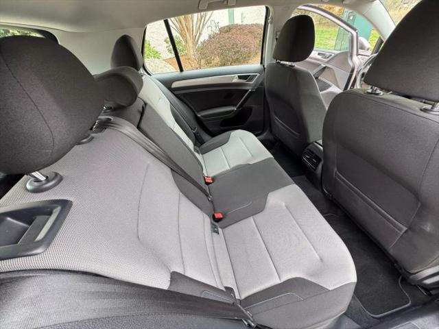 2016 Volkswagen e-Golf SE