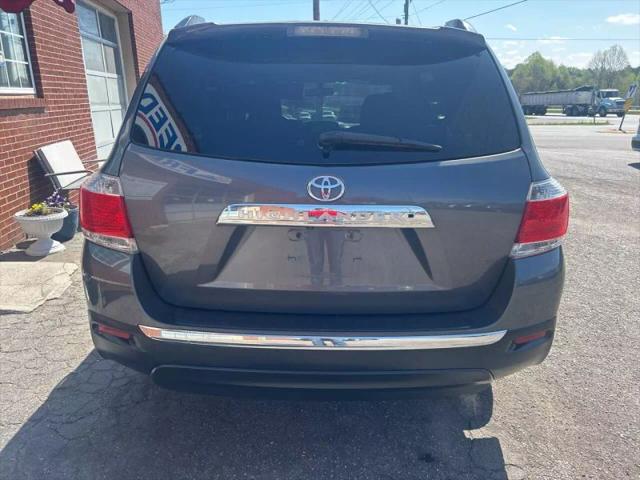 2011 Toyota Highlander SE