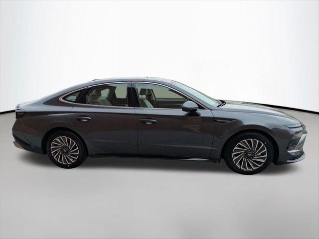 2025 Hyundai Sonata Hybrid Limited