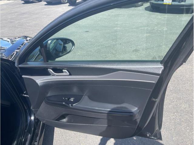 2021 Kia K5 LXS