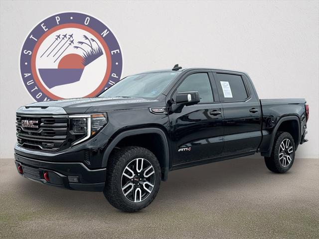 2023 GMC Sierra 1500 4WD Crew Cab Short Box AT4
