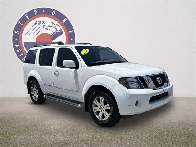 2011 Nissan Pathfinder Silver
