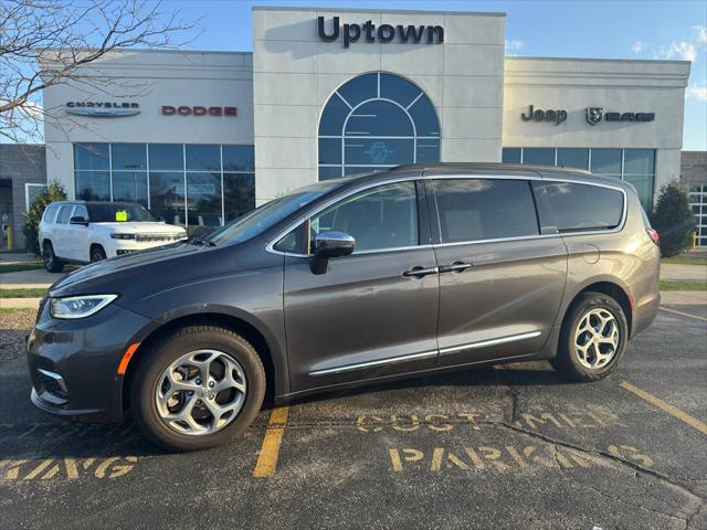 2022 Chrysler Pacifica Limited AWD