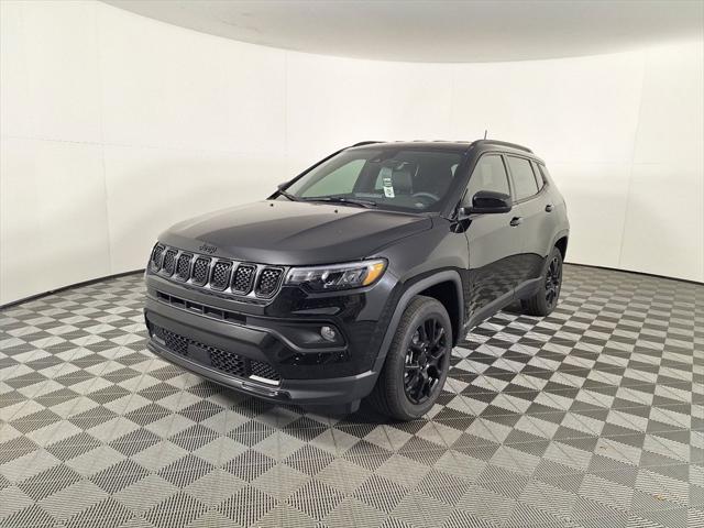 2025 Jeep Compass COMPASS LATITUDE 4X4