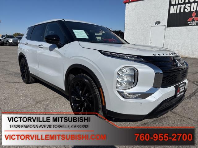 2022 Mitsubishi Outlander Black Edition 2WD