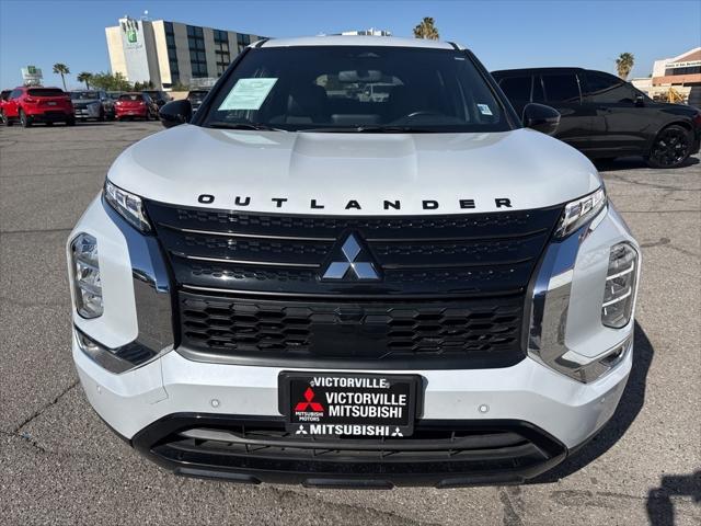 2022 Mitsubishi Outlander Black Edition 2WD