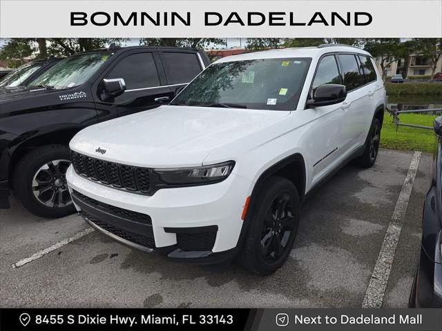 2022 Jeep Grand Cherokee L Altitude 4x4 2022 Jeep Grand Cherokee L Altitude 4x4