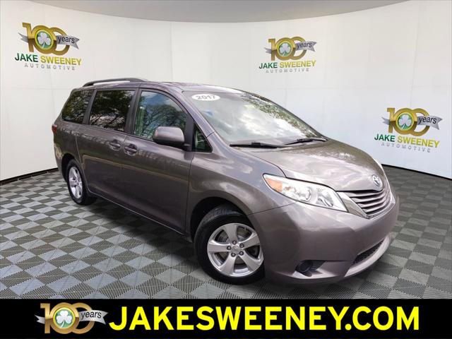2017 Toyota Sienna LE 8 Passenger