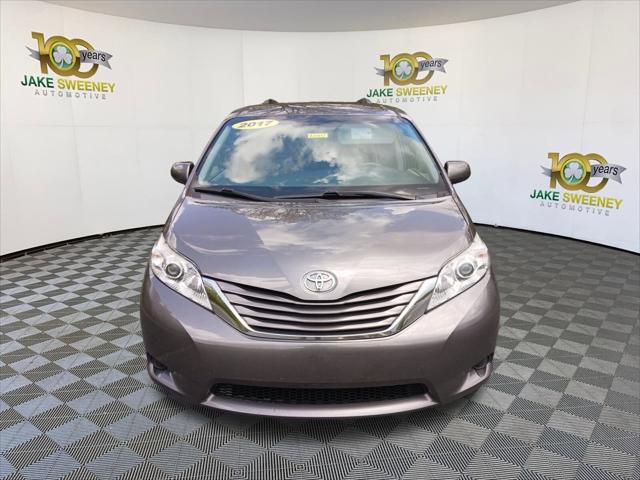 2017 Toyota Sienna LE 8 Passenger