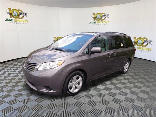 2017 Toyota Sienna LE 8 Passenger