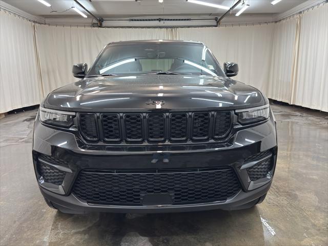 2025 Jeep Grand Cherokee GRAND CHEROKEE ALTITUDE 4X4