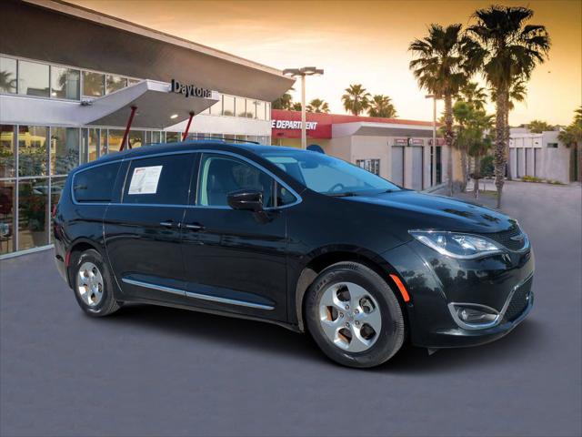 2017 Chrysler Pacifica Touring-L Plus