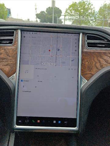 2017 Tesla Model S 90D