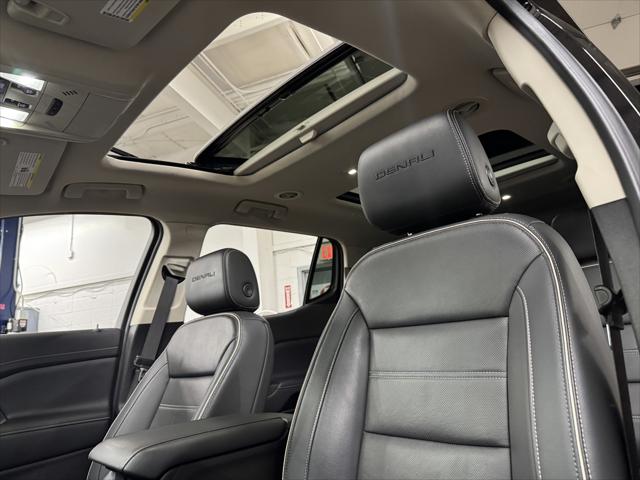 2023 GMC Acadia AWD Denali