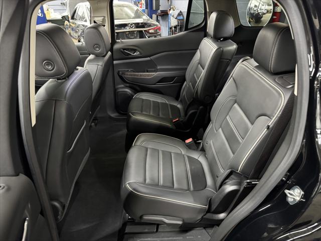 2023 GMC Acadia AWD Denali