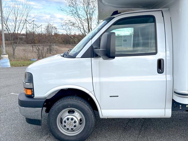 2025 Chevrolet Express Cutaway Work Van