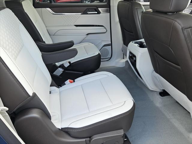 2025 GMC Acadia FWD Denali