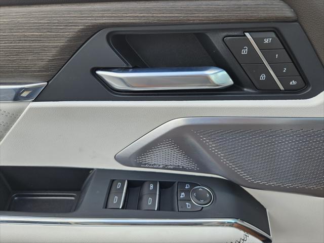 2025 GMC Acadia FWD Denali