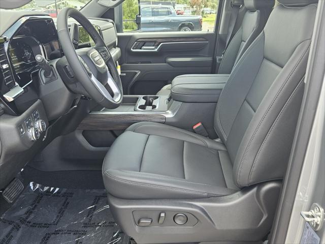2025 GMC Sierra 3500HD 4WD Crew Cab Standard Bed SLT